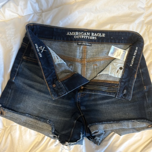 American Eagle high rise Jean  shorts, Size 4, 360 super stretch - Picture 3 of 4